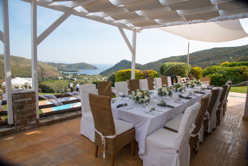 Wedding dinner cost in Greece