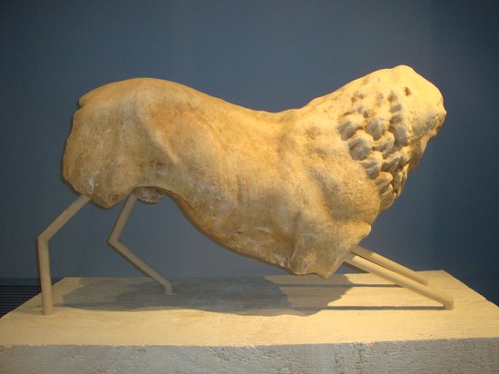 Marble lion tombstone 320 BC